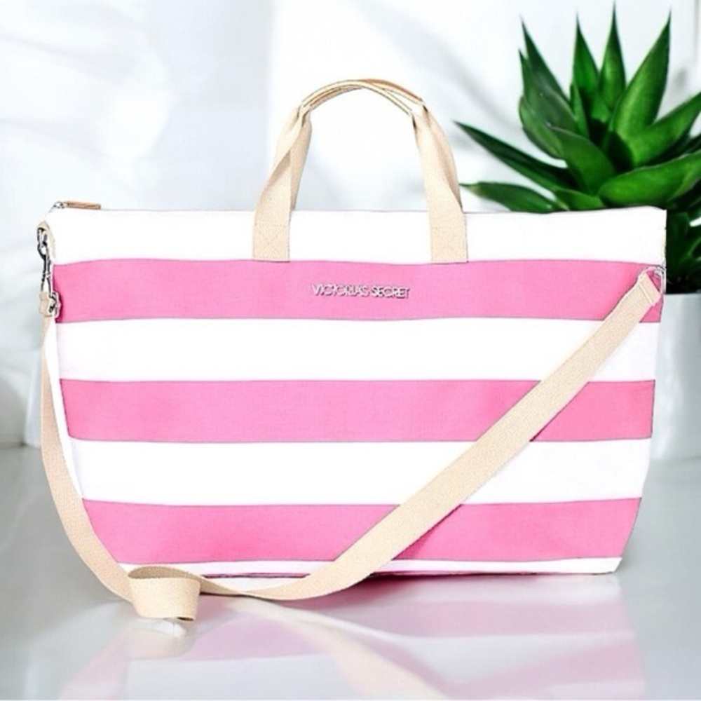 Victoria's Secret Iconic Supermodel Essentials Weekender Bag